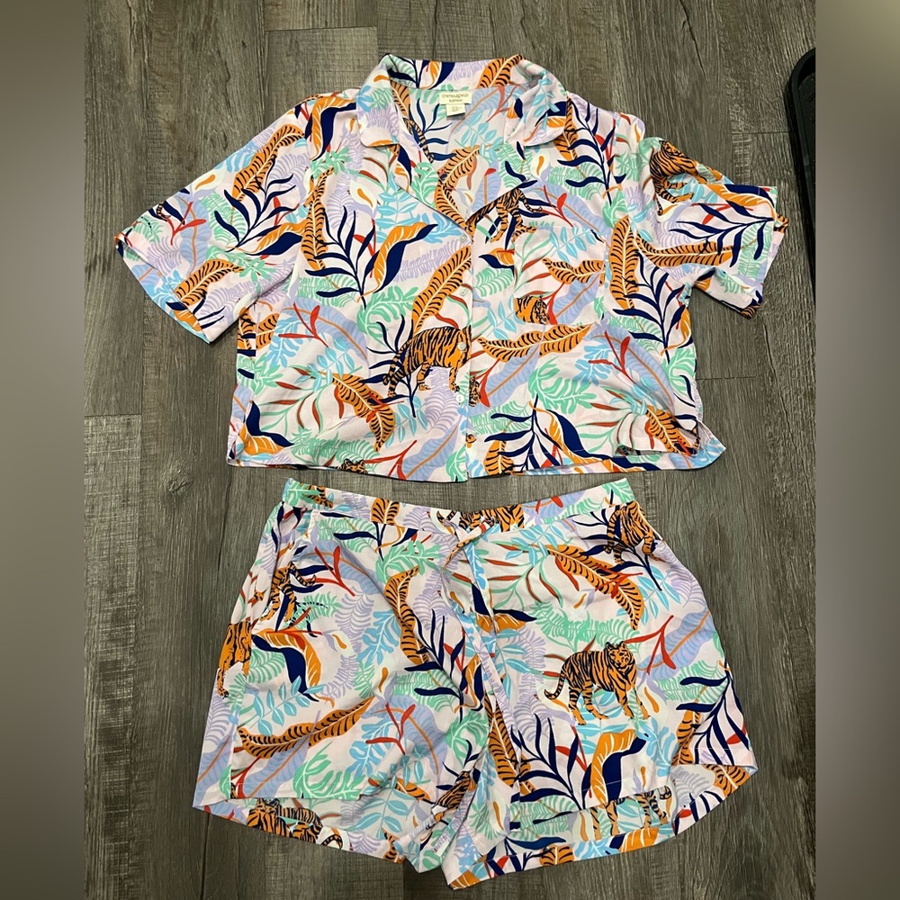 Cynthia Rowley Colorful Leaf Print Sleepwear
